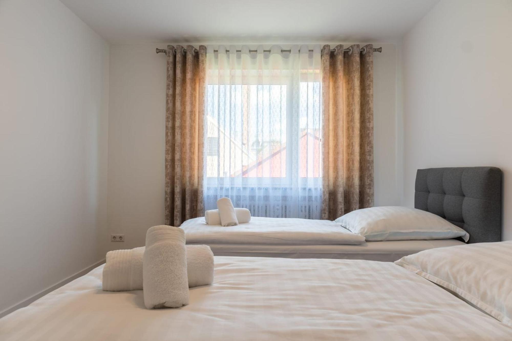 Mega Lux Apartment Эсслинген Экстерьер фото